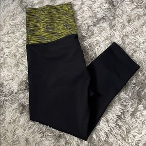 Fabletics capri fold over leggings